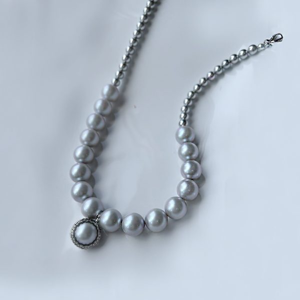 Elizé® Timeless Pearls Collection - Swarovski® Pearl Classy Necklace - Iridescent Dove Grey