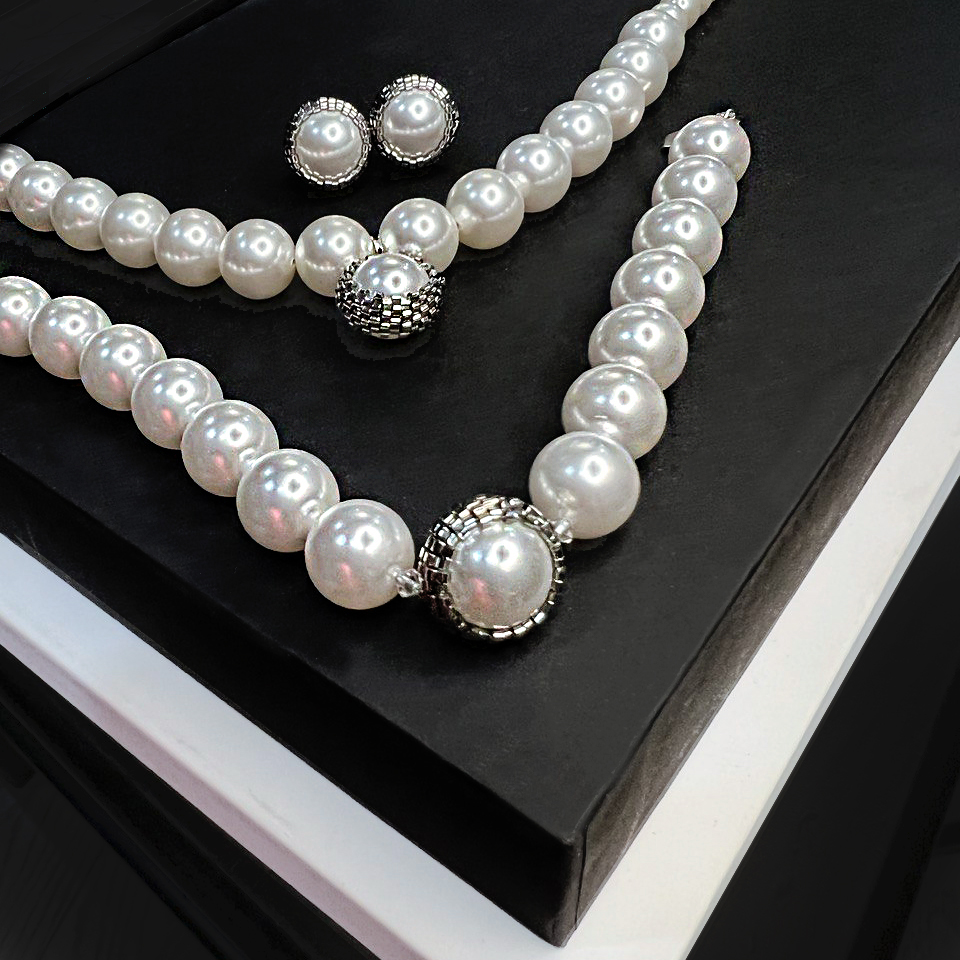 Elizé® Timeless Pearls Collection - Swarovski® Pearl Classy Jewelry Set - Crystal Clear